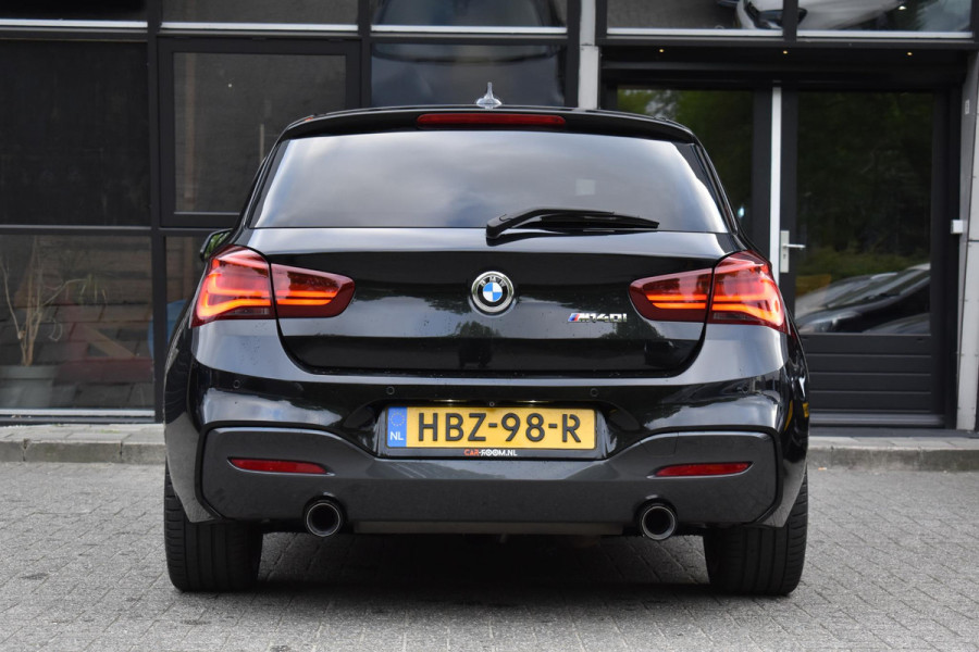 BMW 1-serie M140i xDrive High Executive Pano Camera H/K Leder Elekstoel