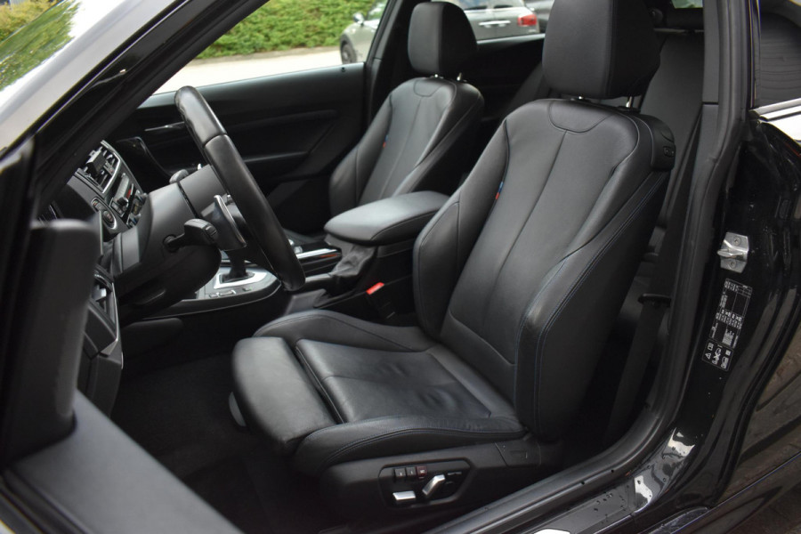 BMW 1-serie M140i xDrive High Executive Pano Camera H/K Leder Elekstoel