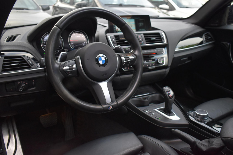 BMW 1-serie M140i xDrive High Executive Pano Camera H/K Leder Elekstoel