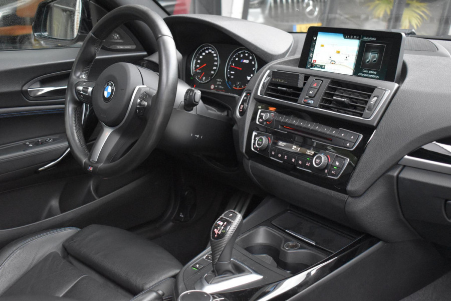 BMW 1-serie M140i xDrive High Executive Pano Camera H/K Leder Elekstoel