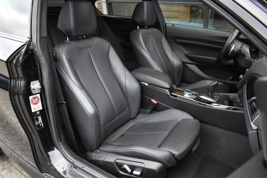 BMW 1-serie M140i xDrive High Executive Pano Camera H/K Leder Elekstoel