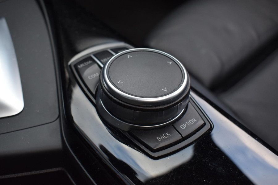 BMW 1-serie M140i xDrive High Executive Pano Camera H/K Leder Elekstoel