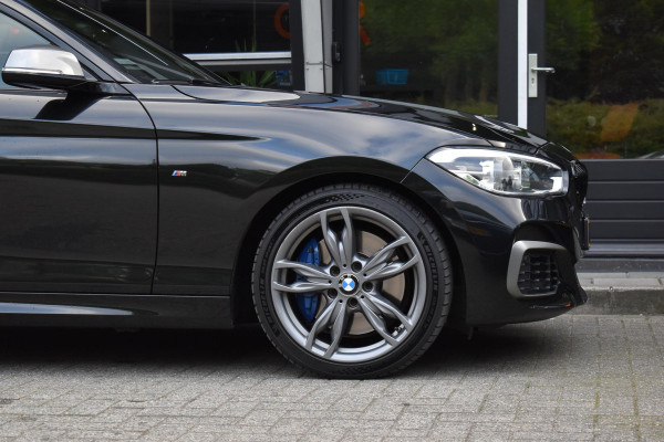 BMW 1-serie M140i xDrive High Executive Pano Camera H/K Leder Elekstoel