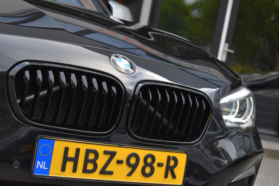 BMW 1-serie M140i xDrive High Executive Pano Camera H/K Leder Elekstoel