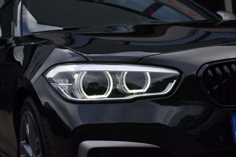 BMW 1-serie M140i xDrive High Executive Pano Camera H/K Leder Elekstoel