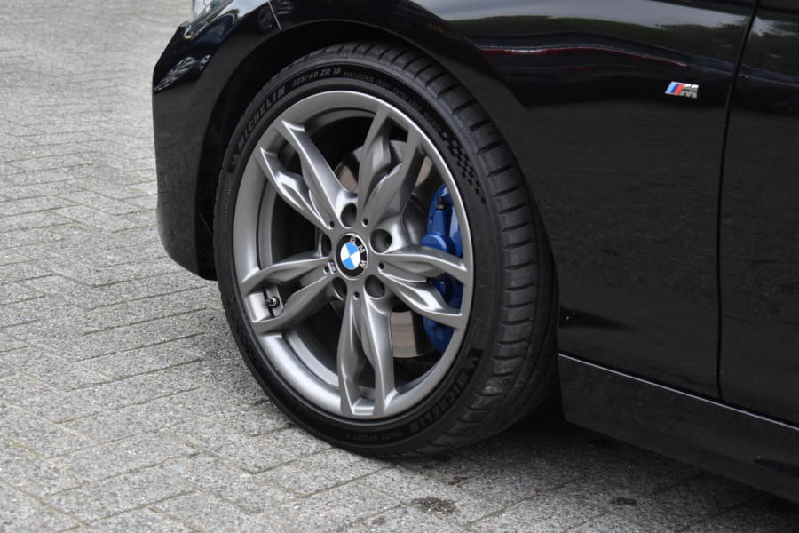 BMW 1-serie M140i xDrive High Executive Pano Camera H/K Leder Elekstoel