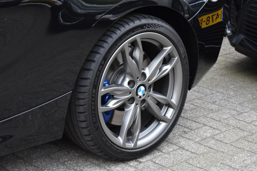 BMW 1-serie M140i xDrive High Executive Pano Camera H/K Leder Elekstoel