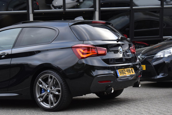 BMW 1-serie M140i xDrive High Executive Pano Camera H/K Leder Elekstoel