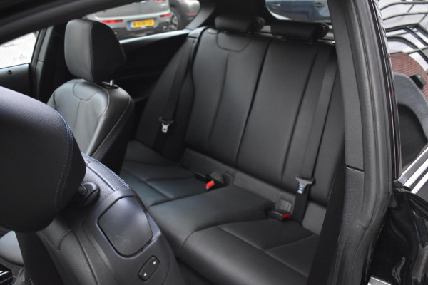 BMW 1-serie M140i xDrive High Executive Pano Camera H/K Leder Elekstoel