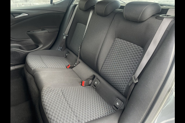 Opel Astra 1.0 Online Edition | Navi | Carplay | Parkeersensoren | Cruise | Airco