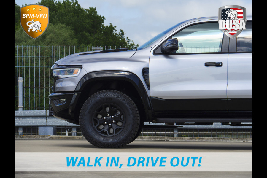 Dodge Ram | RHO | 3.0L Twin-Turbo I6 | 4x4 | Crew Cab Night Edtion | Panoramadak | 14,4-inch Touchscreen | Passenger Display | Getoonde accessoires zijn verkrijgbaar tegen meerprijs
