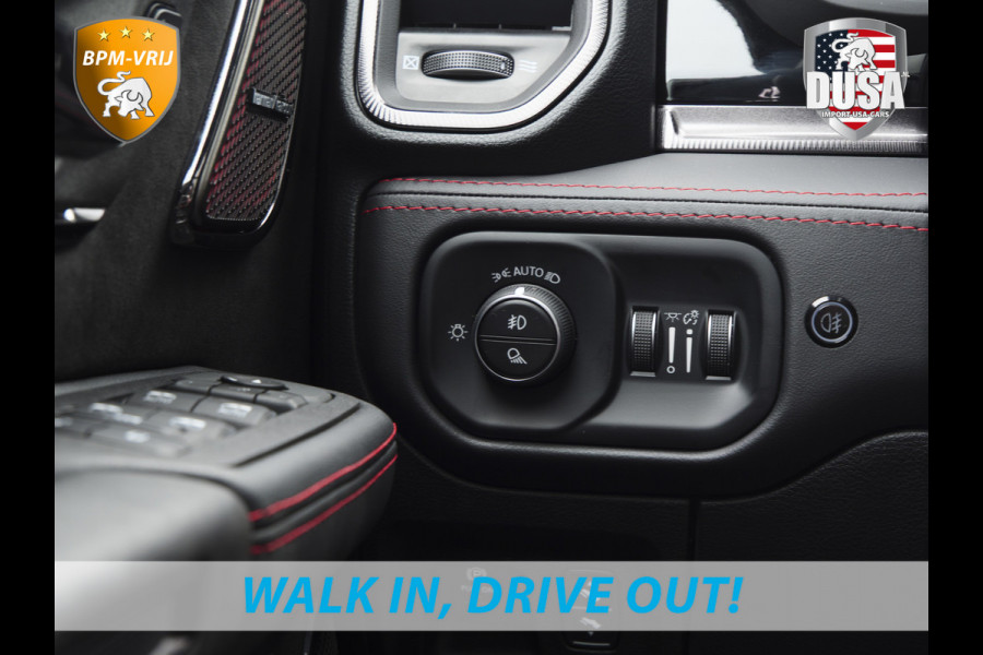 Dodge Ram | RHO | 3.0L Twin-Turbo I6 | 4x4 | Crew Cab Night Edtion | Panoramadak | 14,4-inch Touchscreen | Passenger Display | Getoonde accessoires zijn verkrijgbaar tegen meerprijs