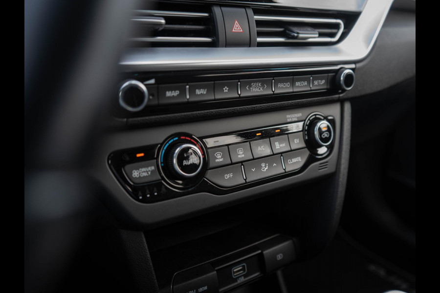 Kia e-Niro DynamicPlusLine 64 kWh | Navigatie | Stoel en stuurverwarming |