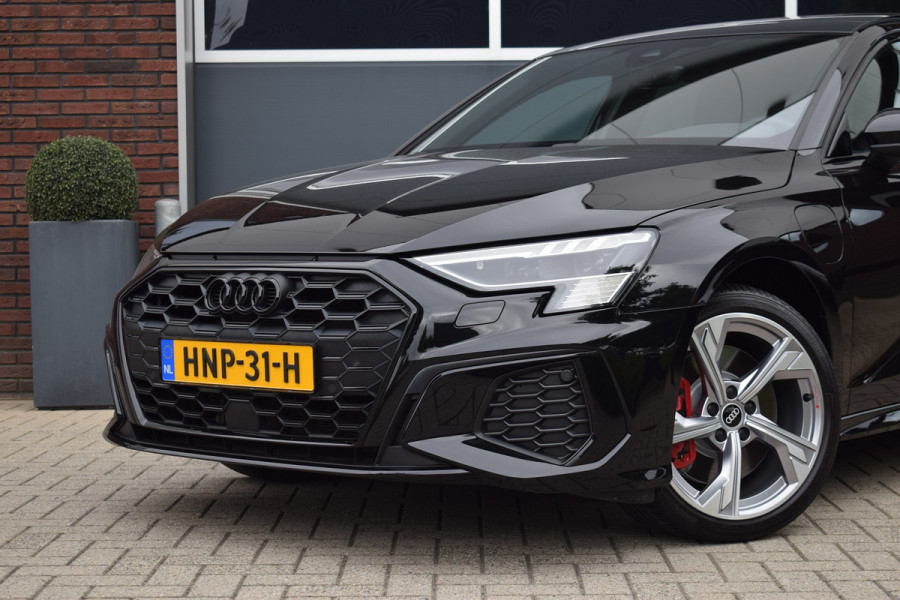 Audi A3 Sportback 45 TFSI e S-line Competition | Pano | Massage | Sfeer | Camera