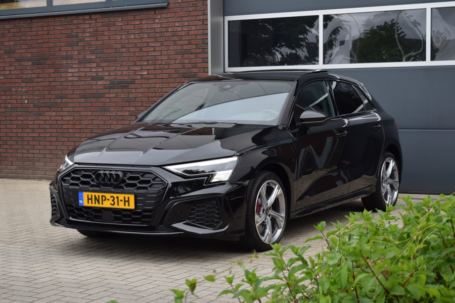 Audi A3 Sportback 45 TFSI e S-line Competition | Pano | Massage | Sfeer | Camera