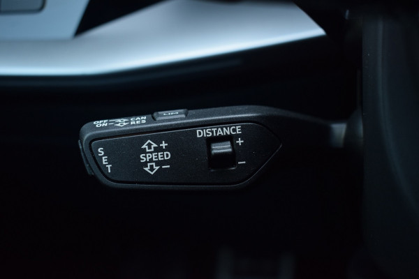 Audi A3 Sportback 45 TFSI e S-line Competition | Pano | Massage | Sfeer | Camera
