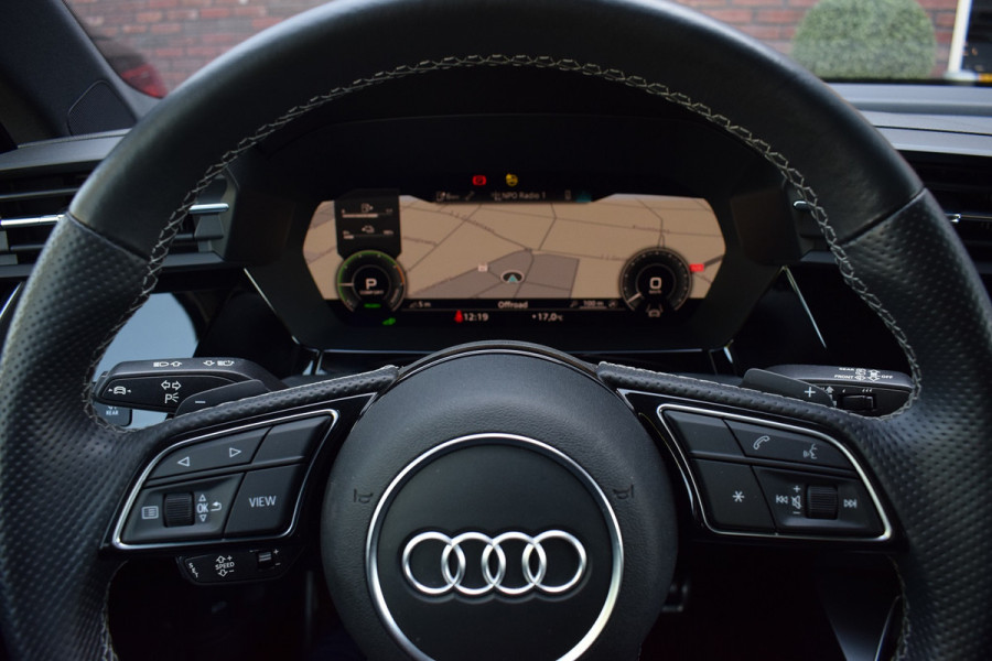 Audi A3 Sportback 45 TFSI e S-line Competition | Pano | Massage | Sfeer | Camera