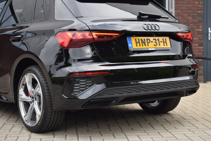Audi A3 Sportback 45 TFSI e S-line Competition | Pano | Massage | Sfeer | Camera