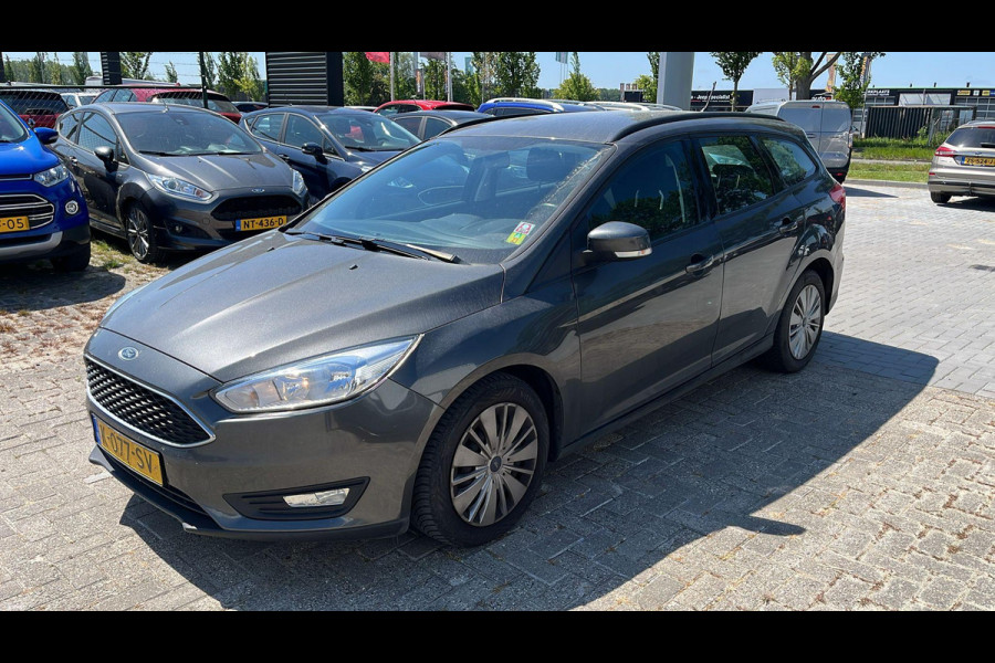 Ford FOCUS Wagon 1.0 Titanium | Stoelverwarming | Cruise control