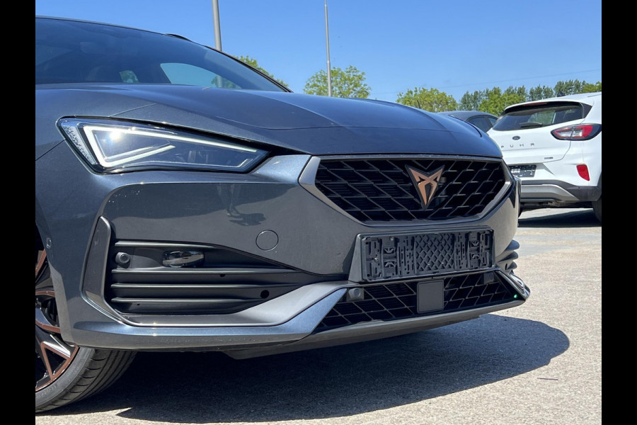 CUPRA Leon Sportstourer 1.4 e-Hybrid VZ Copper Edition 244pk | Panoramadak | Adaptieve Cruise | Matrix Led | Stoelverwarming