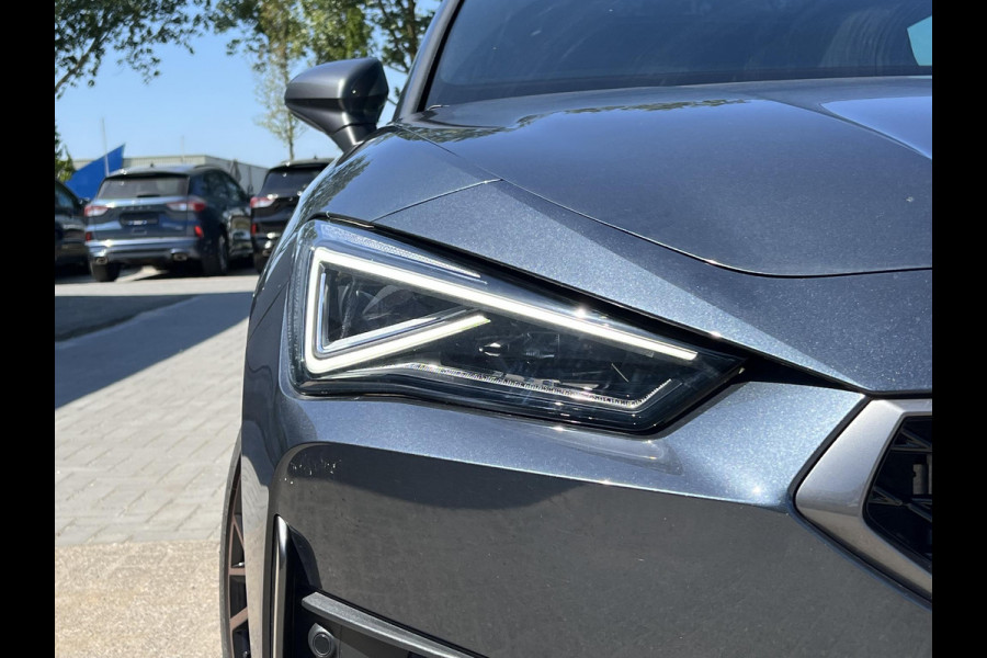 CUPRA Leon Sportstourer 1.4 e-Hybrid VZ Copper Edition 244pk | Panoramadak | Adaptieve Cruise | Matrix Led | Stoelverwarming