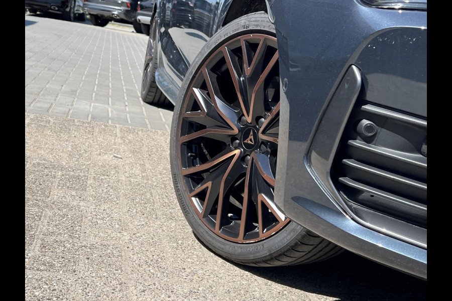 CUPRA Leon Sportstourer 1.4 e-Hybrid VZ Copper Edition 244pk | Panoramadak | Adaptieve Cruise | Matrix Led | Stoelverwarming