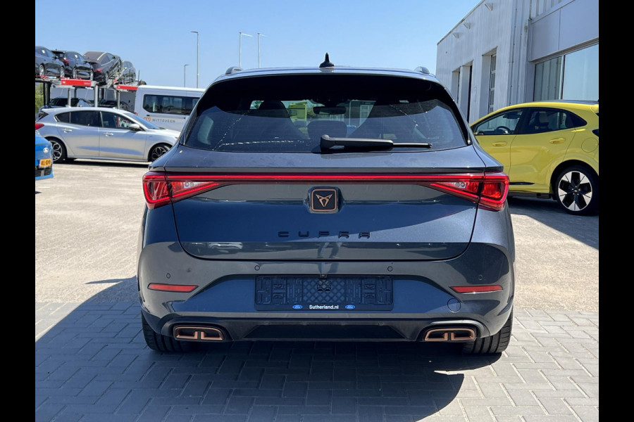 CUPRA Leon Sportstourer 1.4 e-Hybrid VZ Copper Edition 244pk | Panoramadak | Adaptieve Cruise | Matrix Led | Stoelverwarming