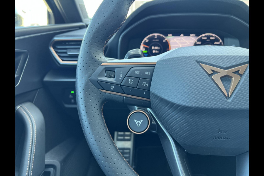 CUPRA Leon Sportstourer 1.4 e-Hybrid VZ Copper Edition 244pk | Panoramadak | Adaptieve Cruise | Matrix Led | Stoelverwarming