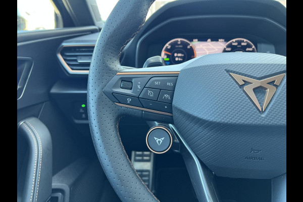 CUPRA Leon Sportstourer 1.4 e-Hybrid VZ Copper Edition 244pk | Panoramadak | Adaptieve Cruise | Matrix Led | Stoelverwarming