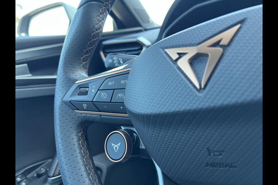 CUPRA Leon Sportstourer 1.4 e-Hybrid VZ Copper Edition 244pk | Panoramadak | Adaptieve Cruise | Matrix Led | Stoelverwarming