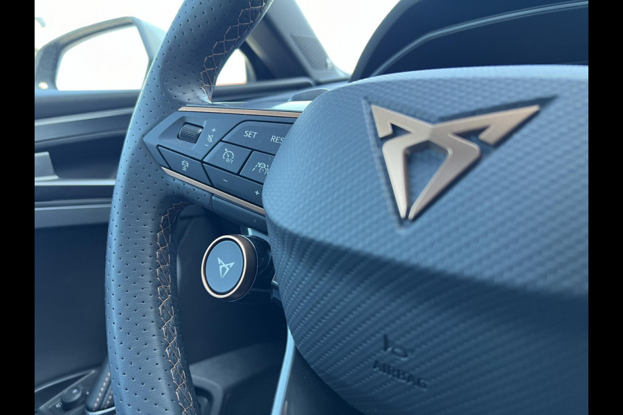 CUPRA Leon Sportstourer 1.4 e-Hybrid VZ Copper Edition 244pk | Panoramadak | Adaptieve Cruise | Matrix Led | Stoelverwarming