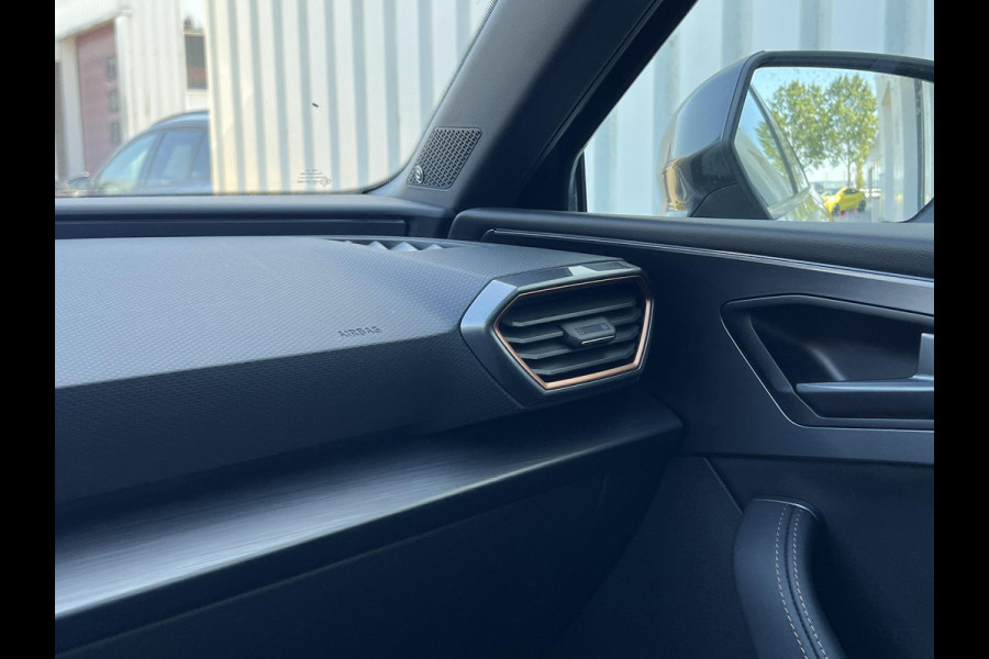 CUPRA Leon Sportstourer 1.4 e-Hybrid VZ Copper Edition 244pk | Panoramadak | Adaptieve Cruise | Matrix Led | Stoelverwarming
