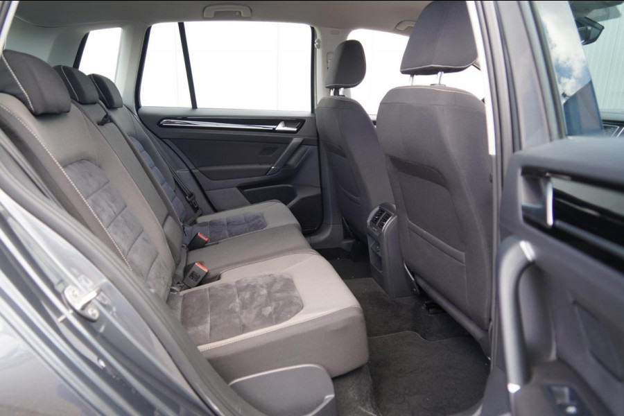 Volkswagen Golf Sportsvan 1.4 TSI Highline / Navi / Park Pilot / Bluetooth / Led / Vol opties / 87dkm!
