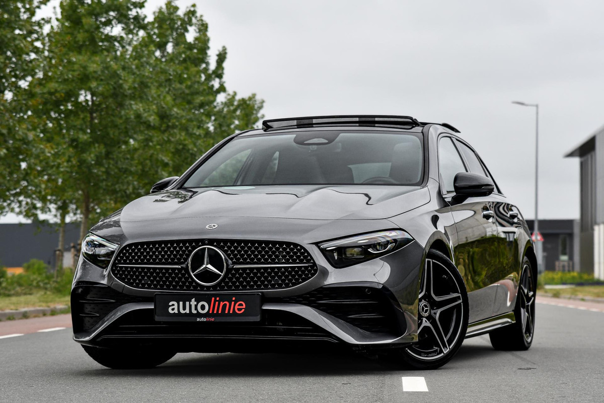 Mercedes-Benz A-Klasse 180 AMG Night ed. Pano, Memory, 360, HUD, Multibeam, Keyless, Trekhaak, Dodeh! Mercedes-Benz A-Klasse 180 AMG Night ed. Pano, Memory, 360, HUD, Multibeam, Keyless, Trekhaak, Dodeh!