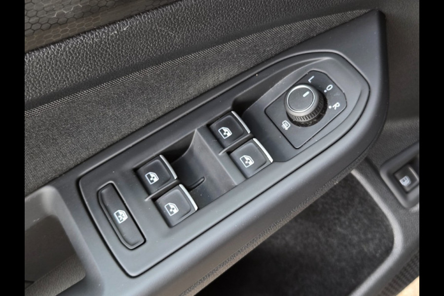 Volkswagen Golf 1.4 EHYBRID GTE I ADAPT. CRUISE I LED KOPLAMPEN I STOELVERWARMIN