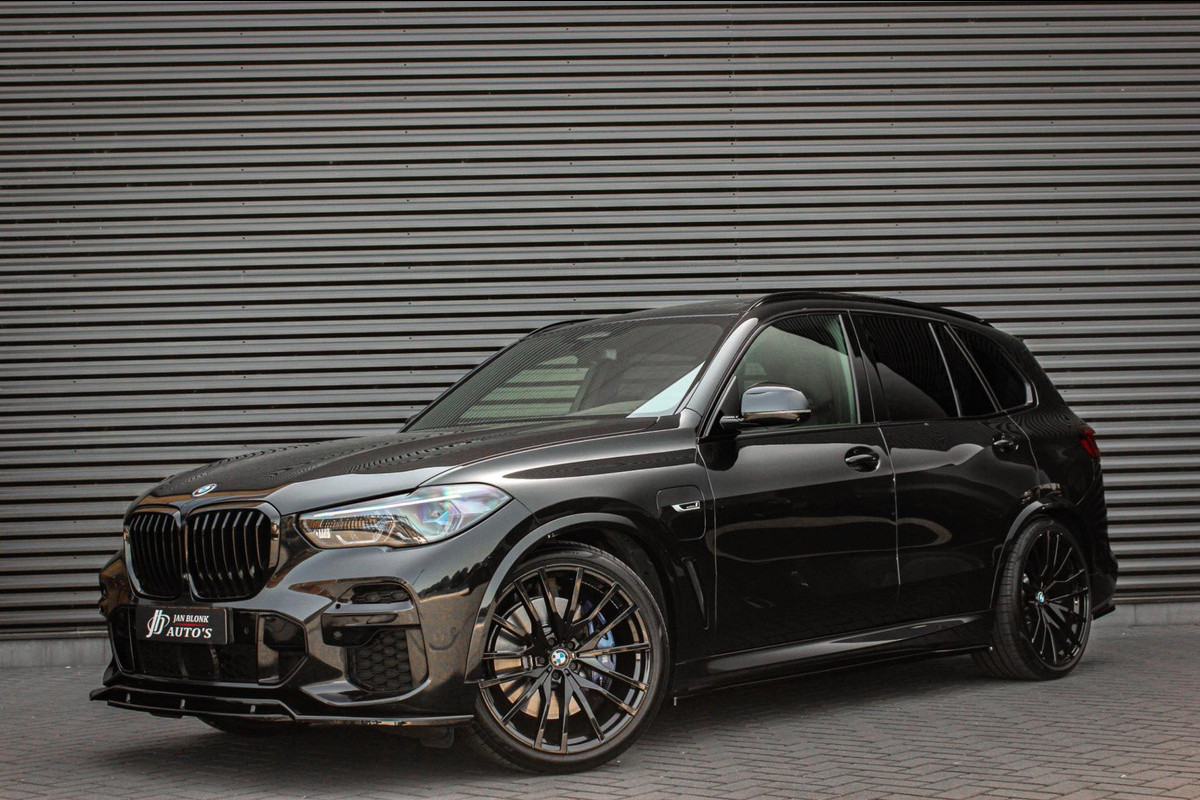 BMW X5 XDrive45e High Executive / HEAD-UP / PANO-DAK / SKY LOUNGE / LUCHTVERING / DRIVING ASSISANT / MENORY / M-SEATS / COATING BMW X5 XDrive45e High Executive / HEAD-UP / PANO-DAK / SKY LOUNGE / LUCHTVERING / DRIVING ASSISANT / MENORY / M-SEATS / COATING