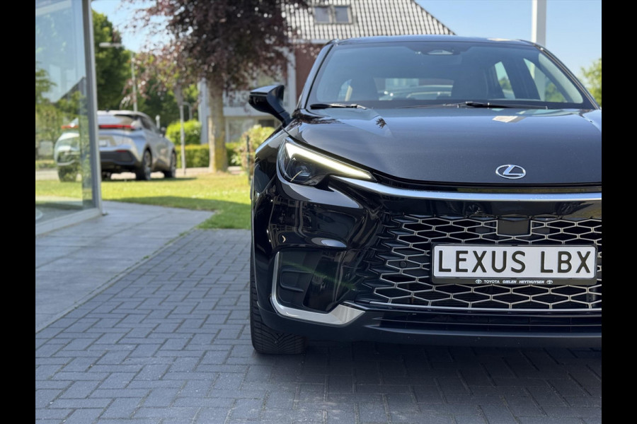 Lexus LBX 1.5 Hybrid Elegant | Eerste eigenaar, Stoel + Stuurverwarming, 18 inch, Dodehoekherkenning, Parkeersensoren