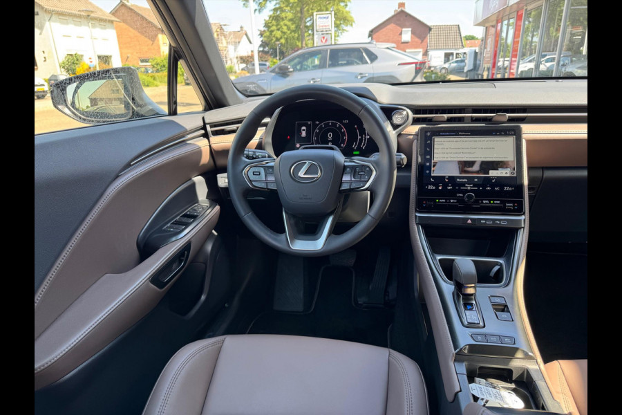 Lexus LBX 1.5 Hybrid Elegant | Eerste eigenaar, Stoel + Stuurverwarming, 18 inch, Dodehoekherkenning, Parkeersensoren