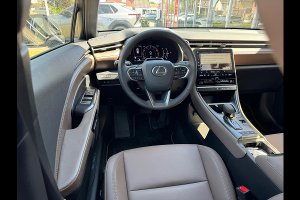 Lexus LBX 1.5 Hybrid Elegant | Eerste eigenaar, Stoel + Stuurverwarming, 18 inch, Dodehoekherkenning, Parkeersensoren