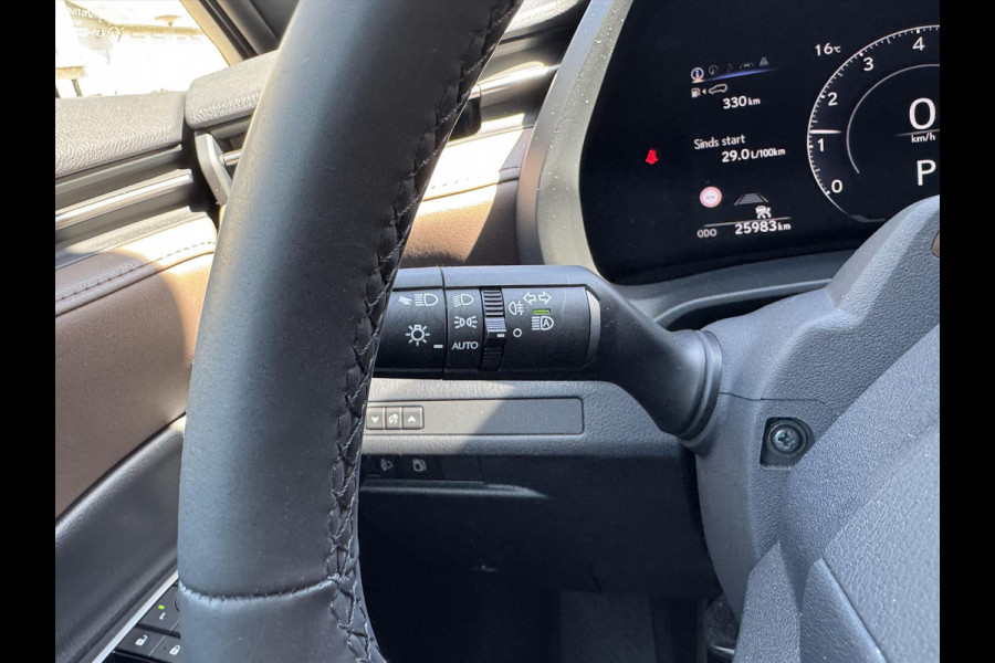 Lexus LBX 1.5 Hybrid Elegant | Eerste eigenaar, Stoel + Stuurverwarming, 18 inch, Dodehoekherkenning, Parkeersensoren