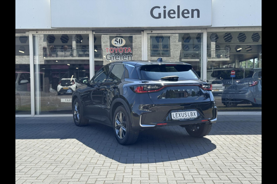 Lexus LBX 1.5 Hybrid Elegant | Eerste eigenaar, Stoel + Stuurverwarming, 18 inch, Dodehoekherkenning, Parkeersensoren