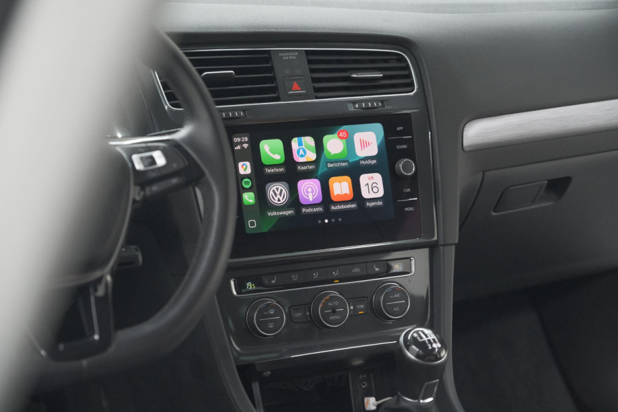 Volkswagen Golf 1.0 TSI 110pk Highline | Adaptieve Cruise Control | Apple Carplay | Parkeersensoren | Stoelverwarming