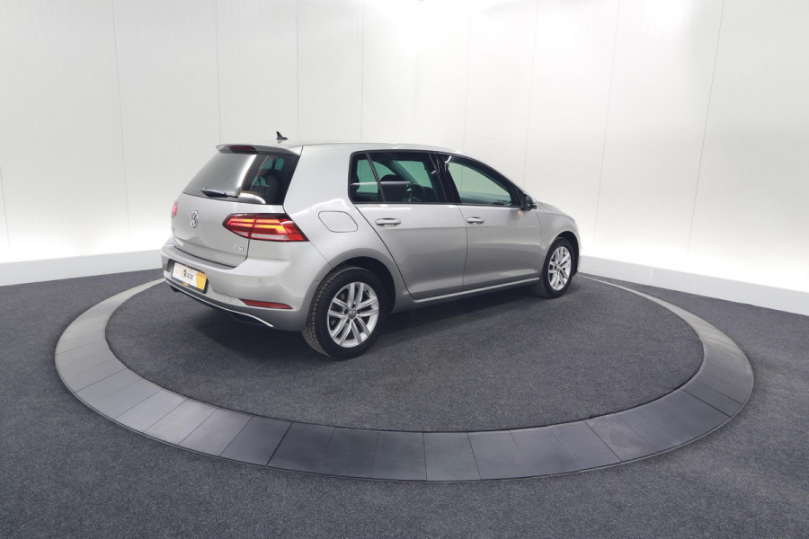 Volkswagen Golf 1.0 TSI 110pk Highline | Adaptieve Cruise Control | Apple Carplay | Parkeersensoren | Stoelverwarming