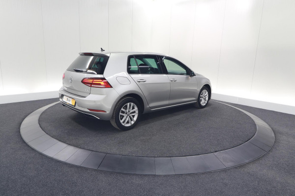 Volkswagen Golf 1.0 TSI 110pk Highline | Adaptieve Cruise Control | Apple Carplay | Parkeersensoren | Stoelverwarming