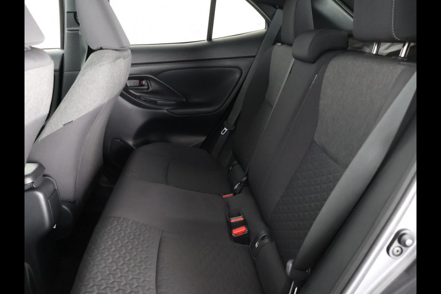 Toyota Yaris Cross 1.5 Hybrid Dynamic Sport | Navigatie | Apple Carplay & AndroidAUTO | Garantie tot 01-2033