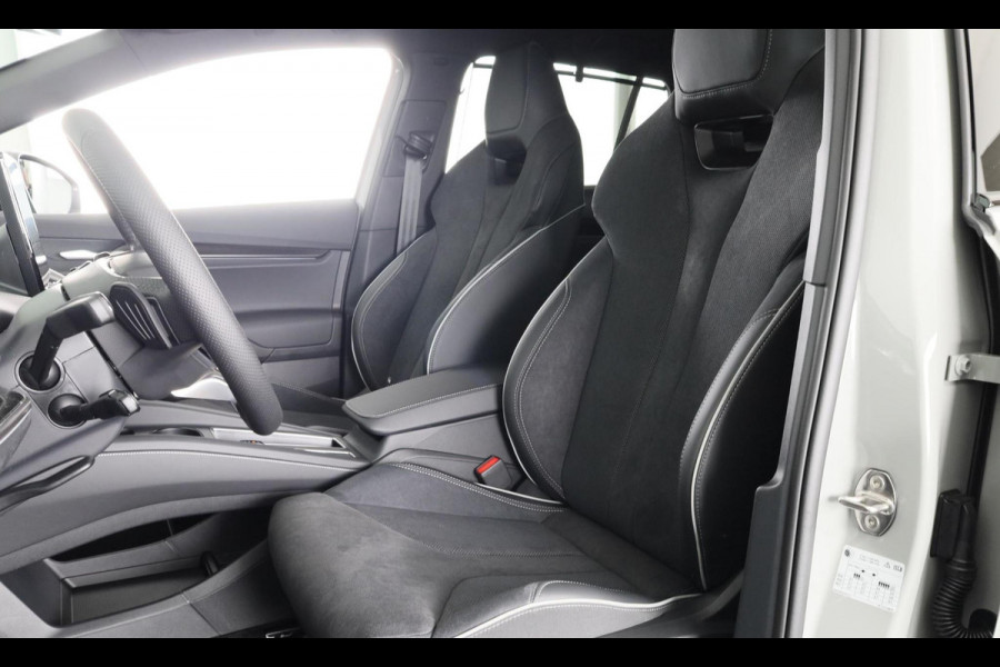 Škoda Elroq 60 Sportline 204 pk Matrix Led koplampen | Keyless Entry | Adaptieve cruise controle | Phonebox met draadloss opladen |