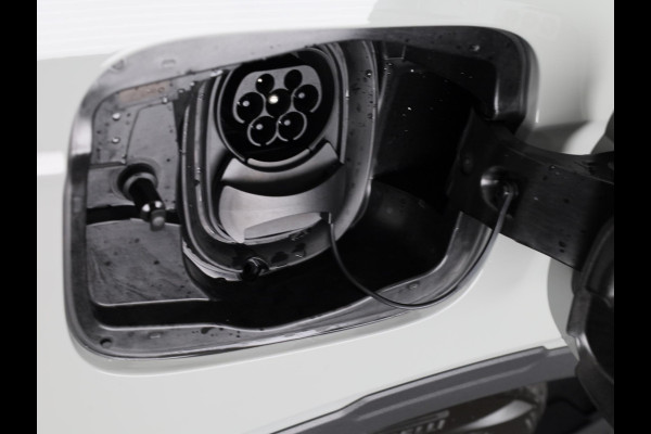 Škoda Elroq 60 Sportline 204 pk Matrix Led koplampen | Keyless Entry | Adaptieve cruise controle | Phonebox met draadloss opladen |