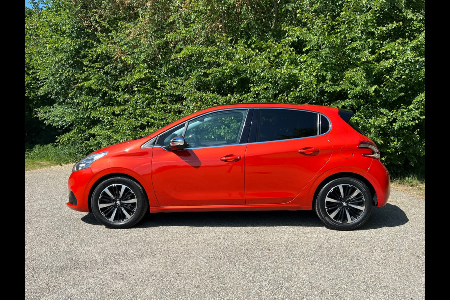 Peugeot 208 1.2 PureTech Allure | Pano + Cruise + Navi |