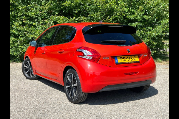 Peugeot 208 1.2 PureTech Allure | Pano + Cruise + Navi |
