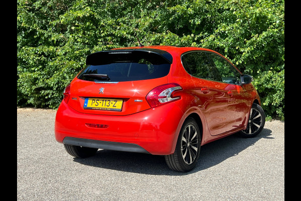 Peugeot 208 1.2 PureTech Allure | Pano + Cruise + Navi |